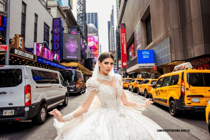 Vestidos de novia elegantes Times Square, New York City - Image 2