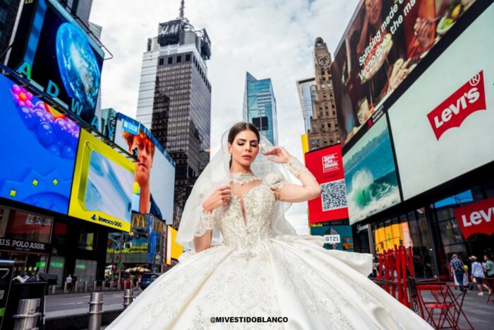 Vestidos de novia elegantes Times Square, New York City - Image 3