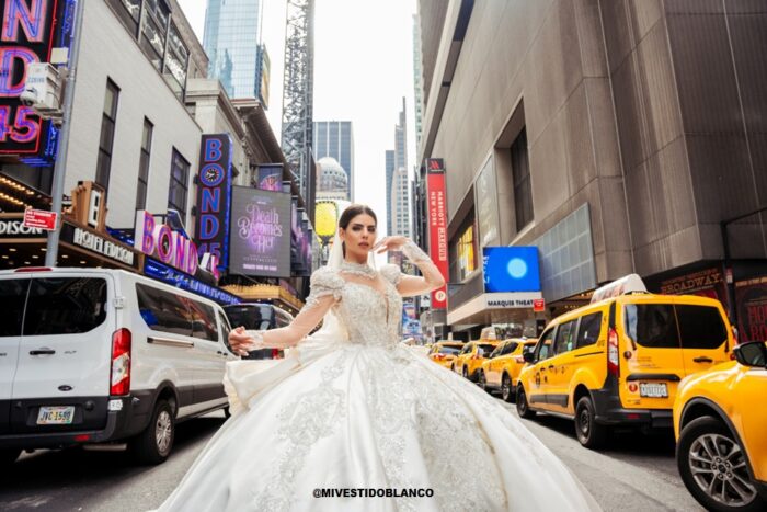 Vestidos de novia elegantes Times Square, New York City - Image 4