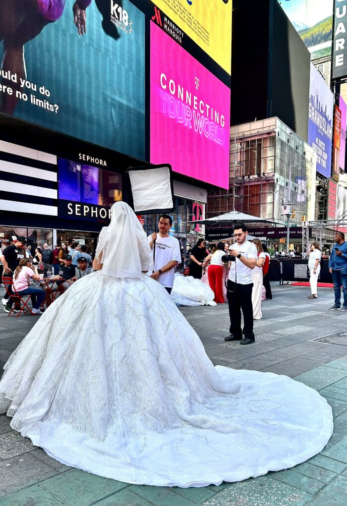 Vestidos de novia corte princesa 4 Times Square, New York City - Image 7