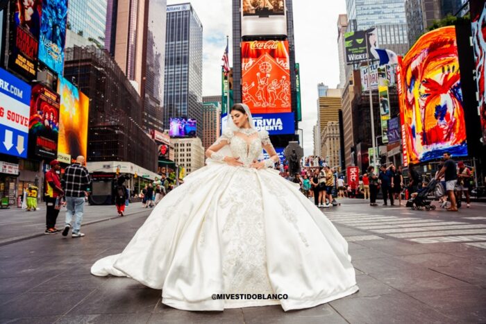 Vestidos de novia elegantes Times Square, New York City - Image 14